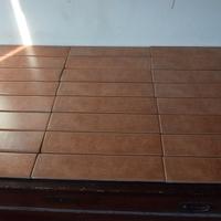 Lotto 32 battiscopa in gres