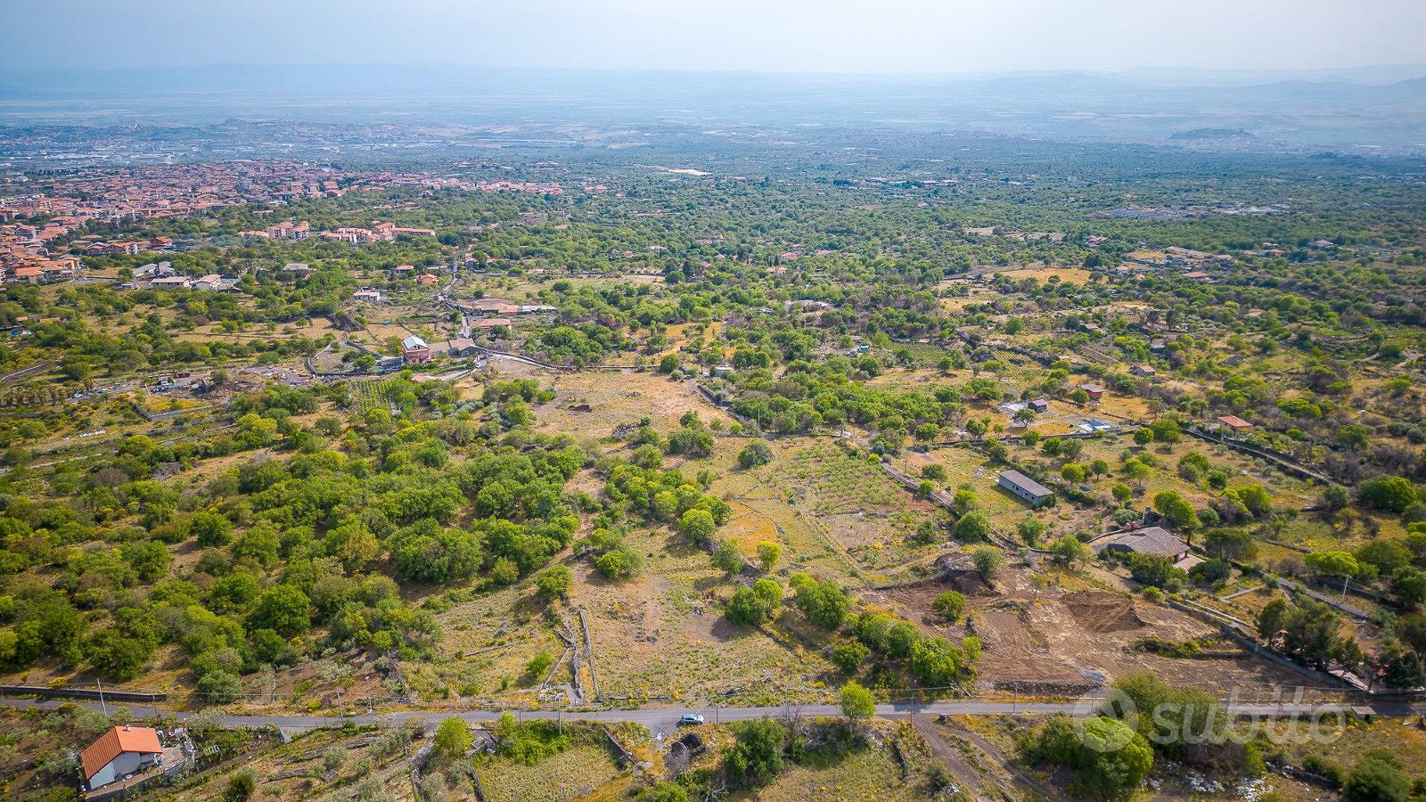 Terreno Agricolo 3.900 mq a Belpasso - Vista 3