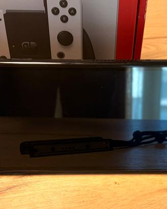 Nintendo Switch OLED + MicroSD 256GB + accessori