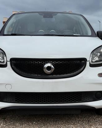 Smart ForFour 70 1.0 twinamic Safetown White