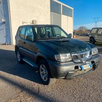 Disponibili ricambi Nissan Terrano II 2.7 Tdi.