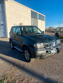 Disponibili ricambi Nissan Terrano II 2.7 Tdi.