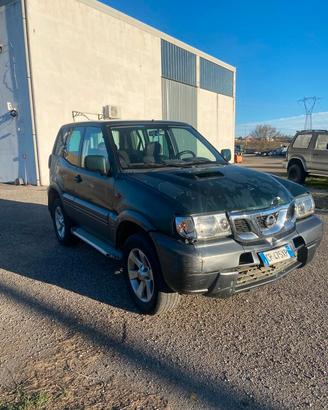 Disponibili ricambi Nissan Terrano II 2.7 Tdi.
