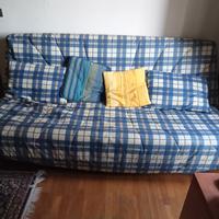 Divano letto con spazio contenitore