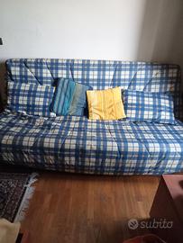 Divano letto con spazio contenitore
