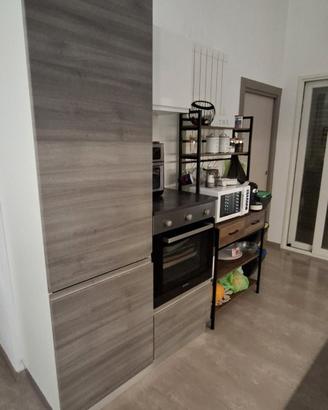 cucina in buone condizioni 