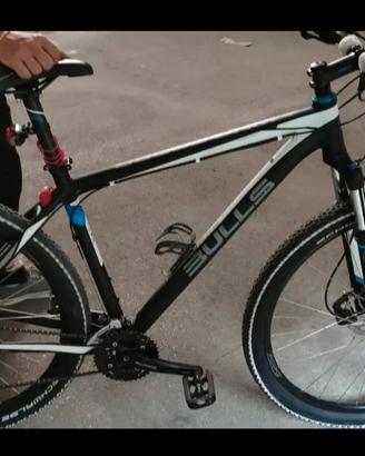 bici  per amanti delle due ruote dell'aria aperta 