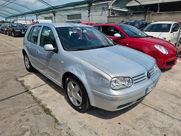 Volkswagen Golf 1.6 5p. Comfortline - NeoPatentati