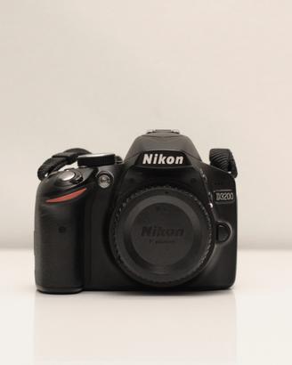 Nikon D3200 + Nikkor 50mm f/1.4