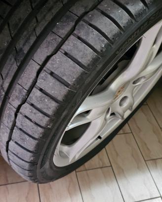 4 Pneumatici HANKOOK 2 misure  R18  235/40  265/40
