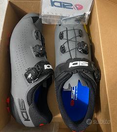 SIDI EAGLE N 45 nuove complete di tacchetti