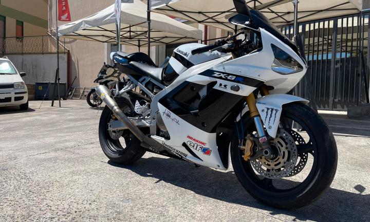 Kawasaki Ninja 636 ZX-6R - 2003 Guarda le Ns Moto