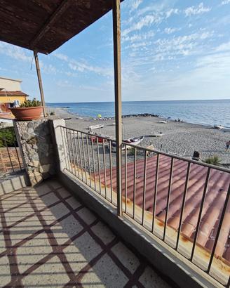 Casa a Fuscaldo Marina direttamente sul mare