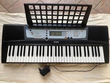 Pianola  Yamaha con caricatore