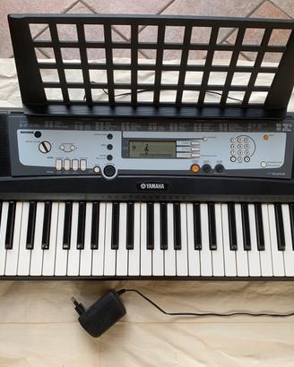 Pianola  Yamaha con caricatore