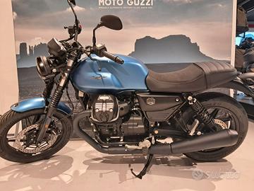 Moto Guzzi V7 Stone