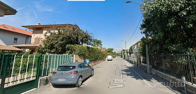 Trilocale a Villasanta-balcone e posto auto