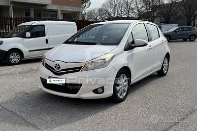 TOYOTA Yaris 1.3 5 porte Lounge