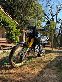 Honda nx650 dominator