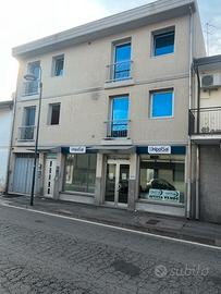 Negozio a reddito (c/1) - taglio di po (ro)