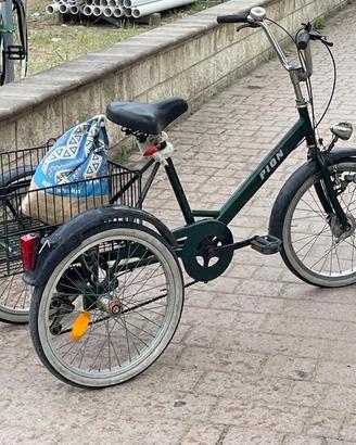 Triciclo da adulto