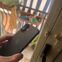 IPHONE 16 ( NON RICONOSCE LA SIM)