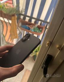 IPHONE 16 ( NON RICONOSCE LA SIM)