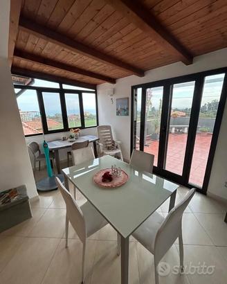 Appartamento con terrazza a Carrubba- Giarre