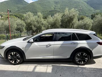 Opel insignia 2.0bturbo 4x4 sport tourer