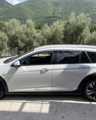 Opel insignia 2.0bturbo 4x4 sport tourer
