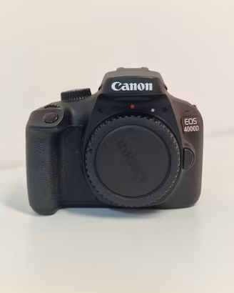 Canon EOS 4000D + 4 obiettivi + flash Neewer – kit