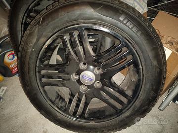 Gomme Pirelli + cerchi Volvo V40