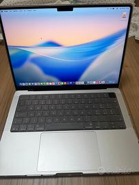Macbook  pro m5 2025 1TB 16gb silver come nuovo