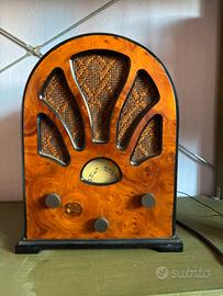Radio vintage in radica