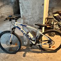 Bicicletta MTB BTWIN