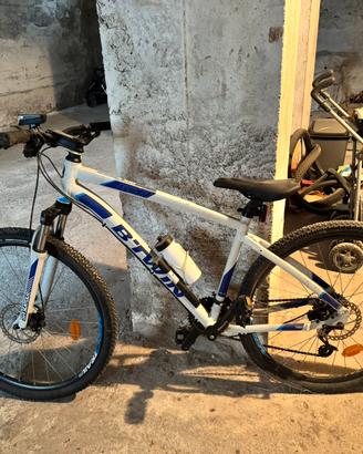 Bicicletta MTB BTWIN
