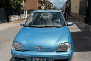 Fiat 600 1.1 benzina-anno 2005-perfette condizioni