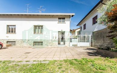 TERRATETTO UNIFAMILIARE IN CORTE