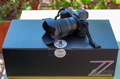 Nikon Z6 Kit (corpo, ottica, adattatore, flash)
