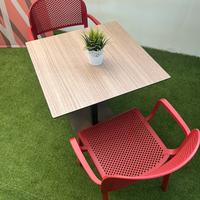 Tavolo con sedie Pedrali