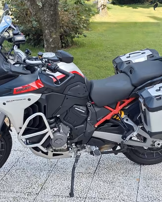 Ducati Multistrada V4  Rally Travel Radar Dark 