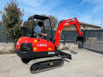 E132 Escavatore 26 q Libra 224 S