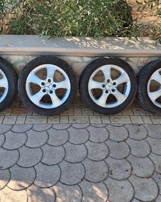 Cerchi e Gomme Mercedes 195/50/15 - 82 V  