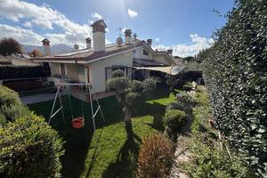 Villetta a schiera di 130 m² con 5 locali a Grotta