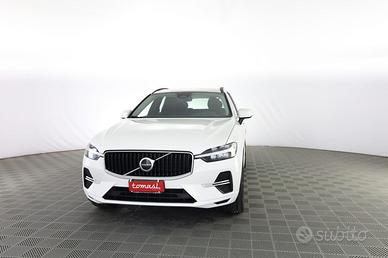 VOLVO XC60 XC60 B4 (d) AWD Geartronic Momentum P