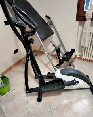 Attrezzature da palestra cyclette panca