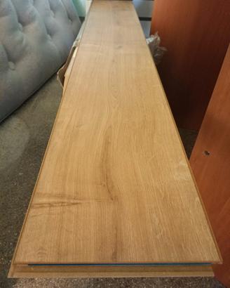 pavimento laminato 8mm 16 mq