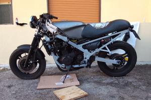 Kawasaki Gpz 500s (naked/cafè)