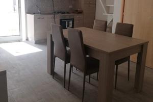 App. Finemente ristrutturato. Completo di mobilio