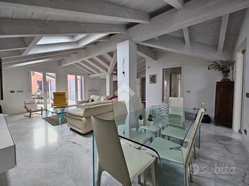 ATTICO A ROBECCO SUL NAVIGLIO